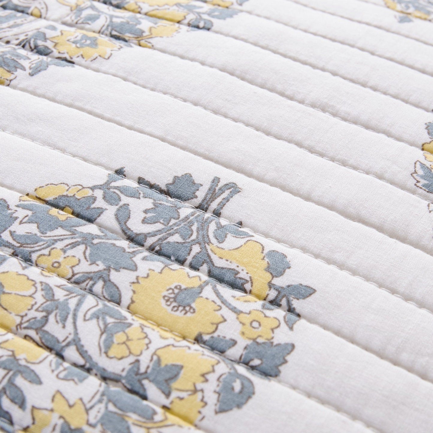 DaDa Bedding Honey Comb Elegance Floral Cotton Patchwork Bedspread Set