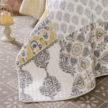 DaDa Bedding Honey Comb Elegance Floral Cotton Patchwork Bedspread Set